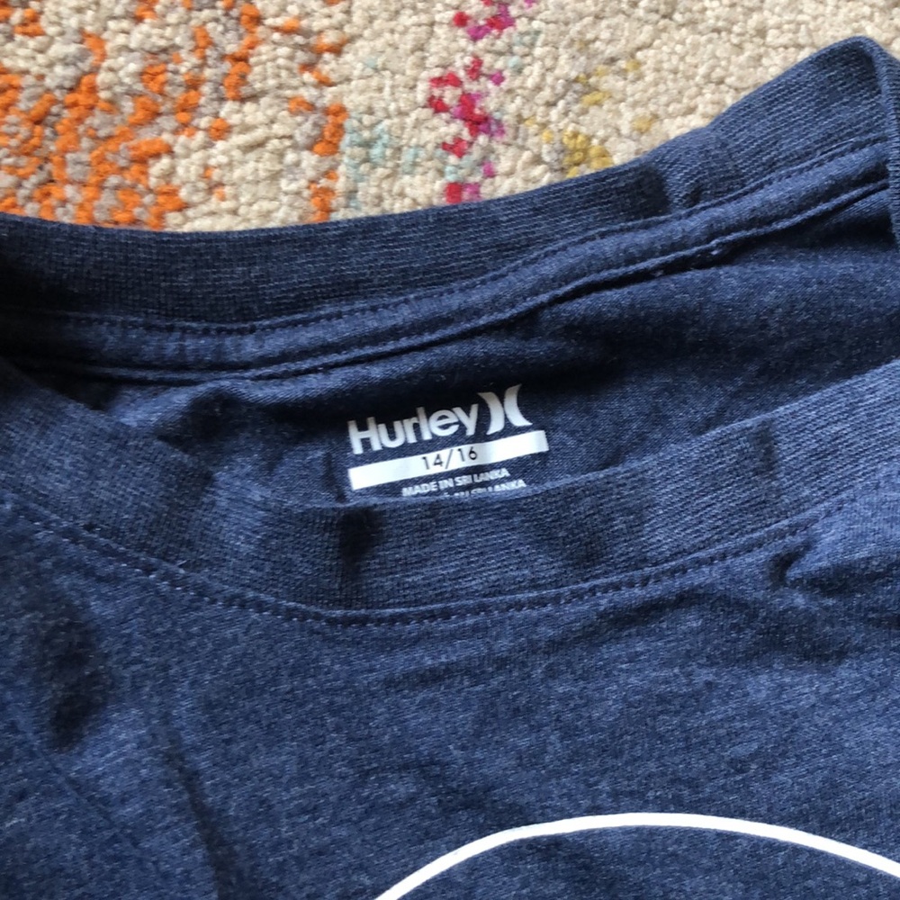 Hurley tee - Picture 3 of 3